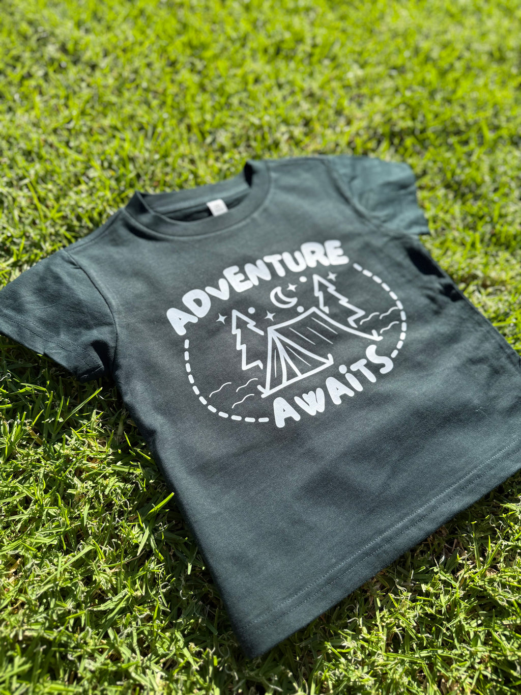 FOREST GREEN ADVENTURE TEE 🌲